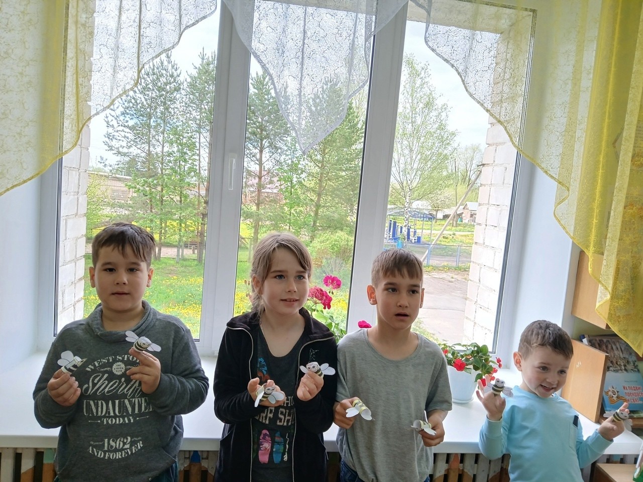 Всемирный день пчёл.